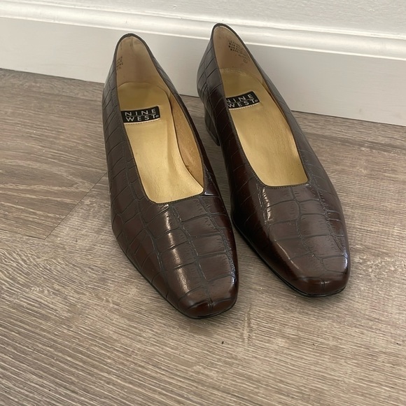 9.5 Nine West Wedges - Picture 1 of 9
